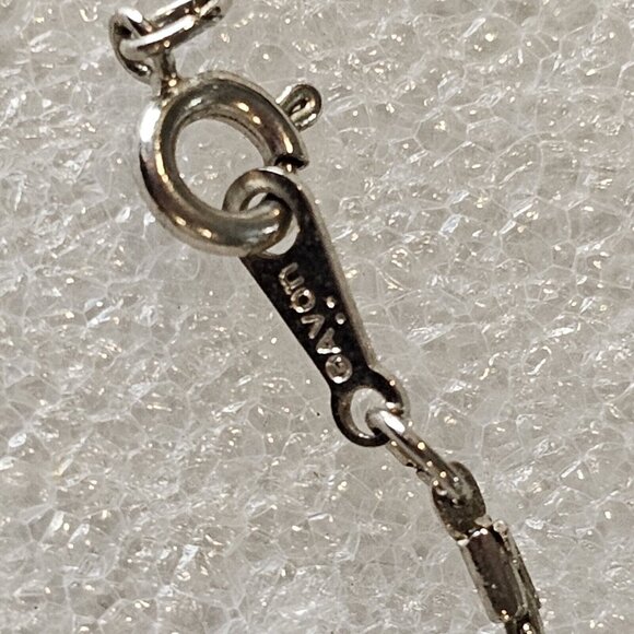 Retro Avon 3D‎ Clear Rhinestone Flower Pendant Necklace Silver Tone Dainty 18" - Picture 8 of 11